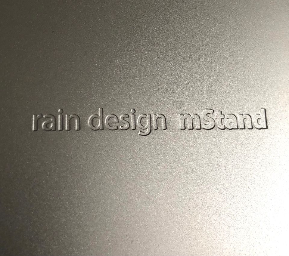 Apple MacBook Rain Design mstand Halter Silber Neuwertig in Göttingen
