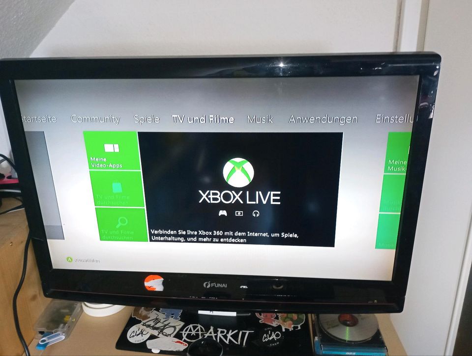 Xbox360 Slim mit Controller Kinect und OVP und 5 Spiele in Rodgau