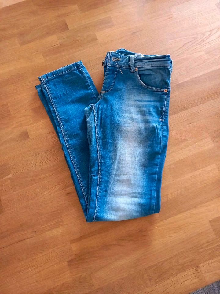 Jeans Gr. 34 von C&A Super Skinny in Hockenheim