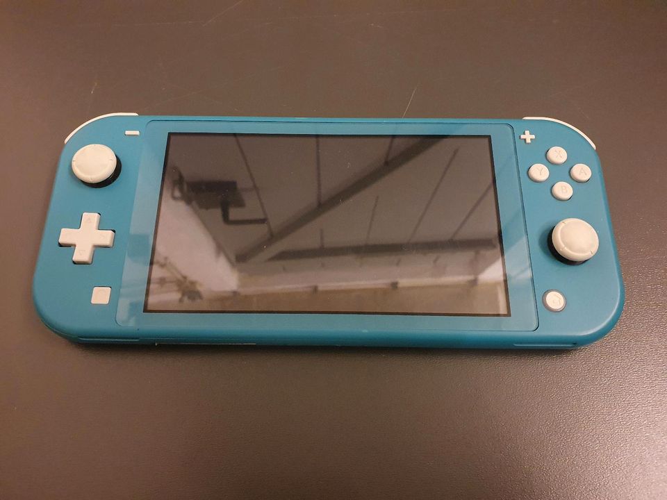 Nintendo Switch Lite Blau in Karlsfeld