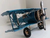 Vintage Blech-Flugzeug Flieger Deko Spielzeug Sachsen - Oelsnitz / Vogtland Vorschau