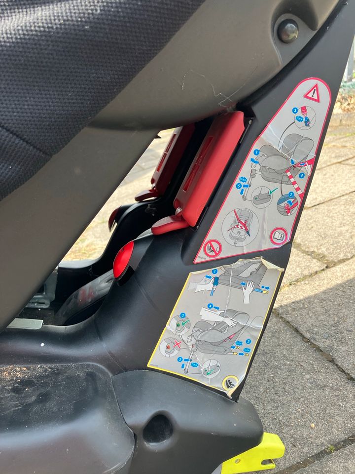 Kinderautositz mit sicherer Befestigung in Radevormwald