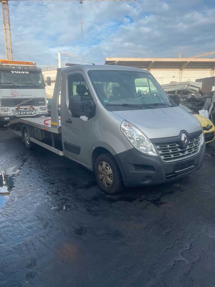 Renault Master 2,3 dci Abschleppwagen in Mannheim