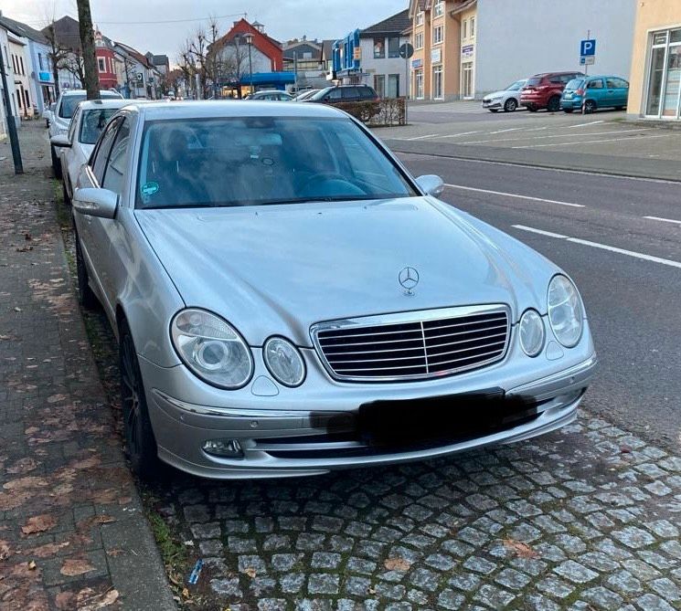 Mercedes Benz E200 Avantgarde 1.8L TOP in Losheim am See