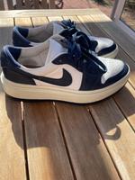 Air Jordan Elevate 1 Midnight Navy Gr. 39 Niedersachsen - Bad Bevensen Vorschau