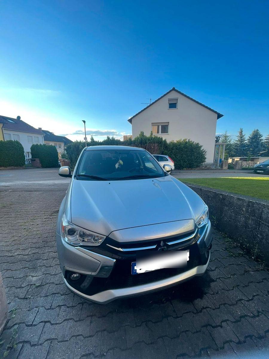 Abbildung des Autos Mitsubishi ASX 1.6 Benzi…