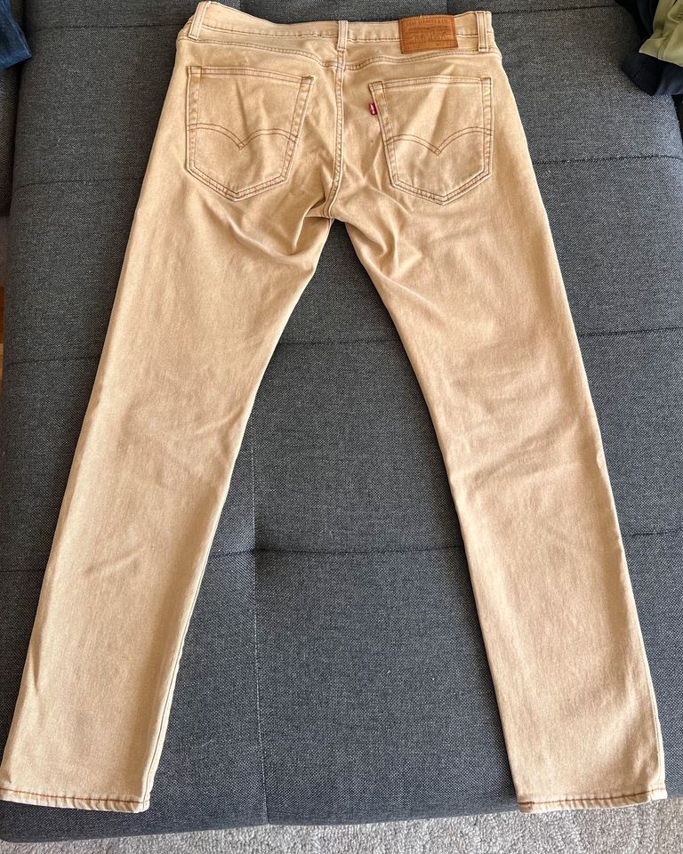 Herren Levi’s Jeans Farbe Beige Größe 32x32 in Altötting