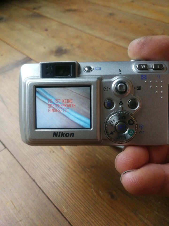 Nikon Coolpix 3700 in Essen