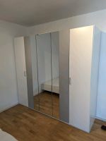 3-teiliger Kleiderschrank mit Spiegel in gutem Zustand Stuttgart - Wangen Vorschau