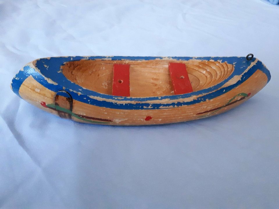 Indianer Kanu, Boot, Holz, Holzboot Spielzeug in Petersberg (Saalekreis)