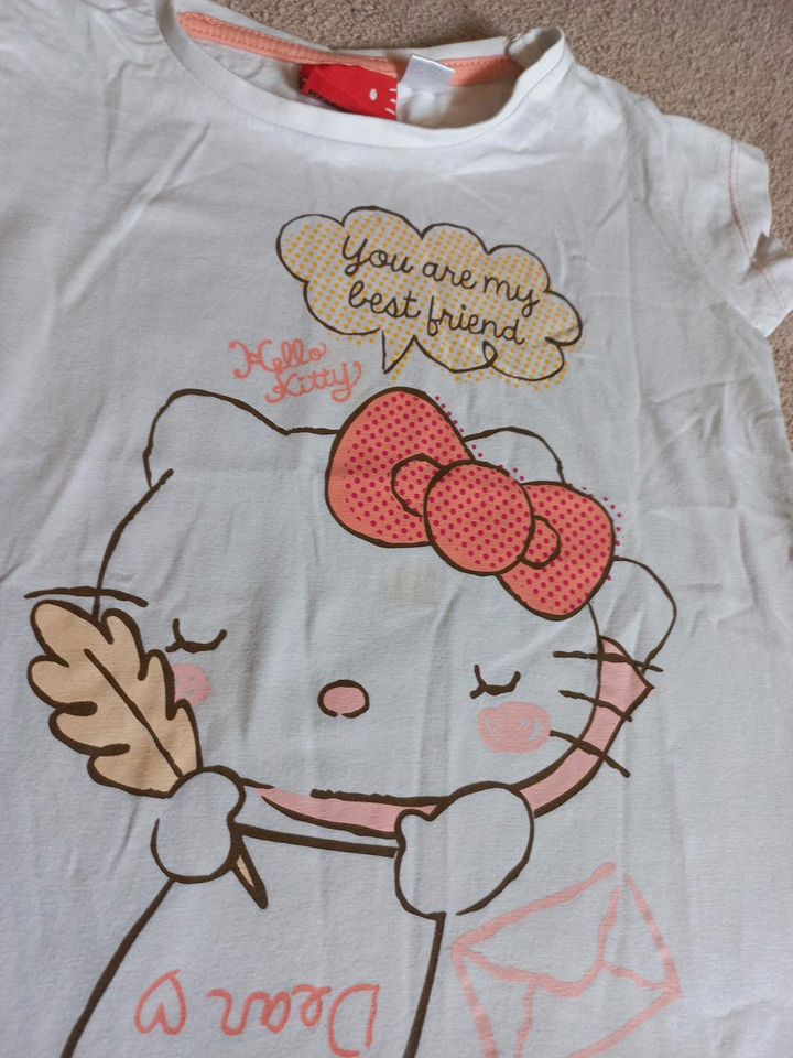 Hello Kitty Tshirt 110 116 in Ergoldsbach