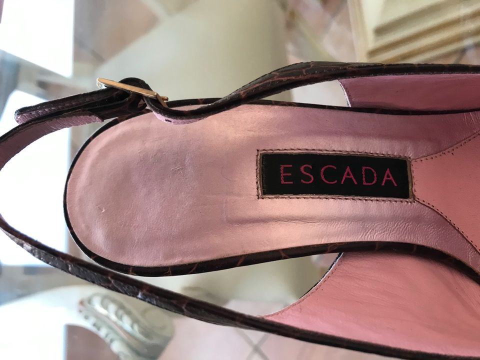 Escada Damen Leder Pumps in Grünwald