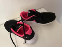 Nike Schuhe Größe 37,5 Niedersachsen - Osnabrück Vorschau