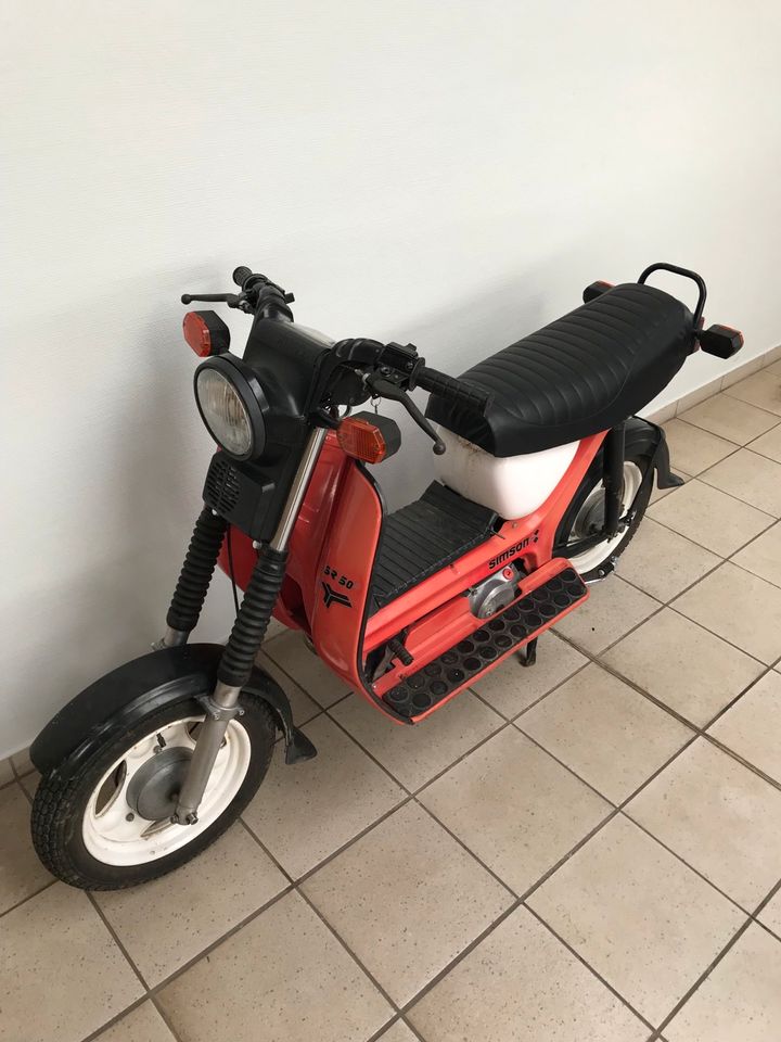 Simson SR50 SR 4 Gang 12V Roller Rot 1989 60km/h Papiere Versand in Calbe (Saale)