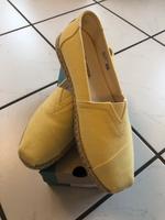 TOMS, Gr. 40, ungetragen, gelb, Originalkarton vorhanden Köln - Porz Vorschau