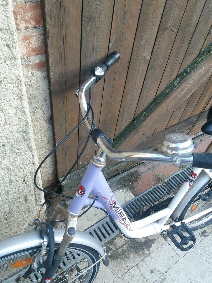 Fahrrad Damenrad Rad Konvolut *für Bastler* in Großkorbetha