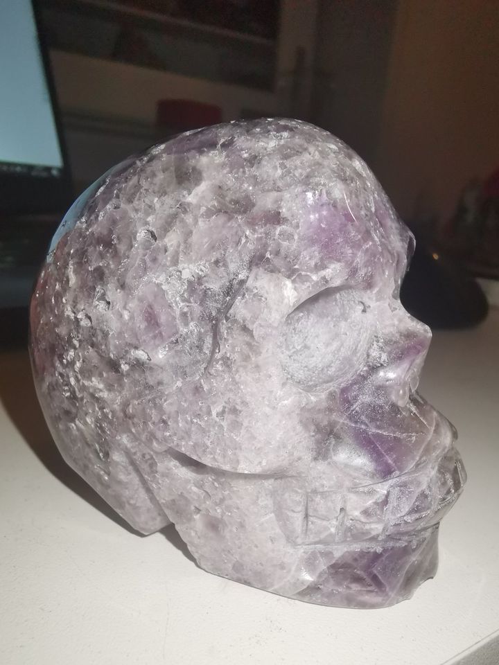 Totenschädel Skull Schädel Mineralien Amethyst 413g Heilsteine in Creußen