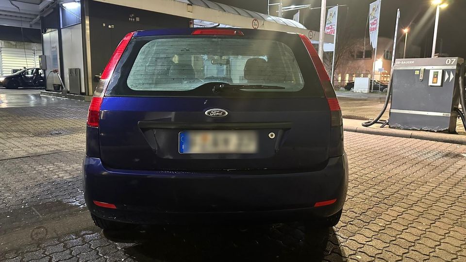 Ford Fiesta MkVI 1.6 Schiebedach usw. in Frankfurt am Main