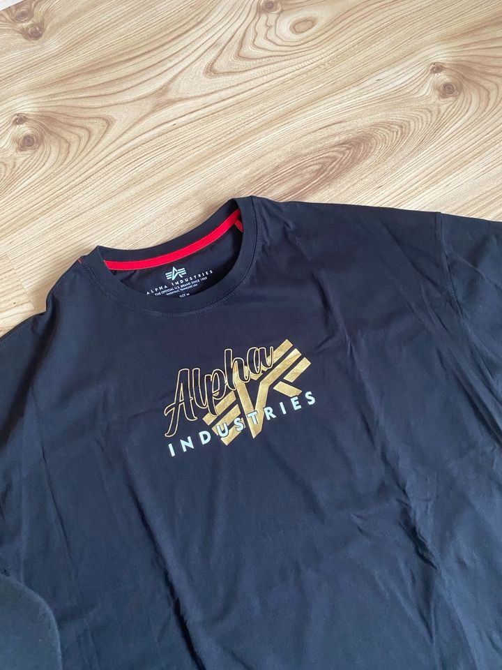 Alpha Industries Oversized T-Shirt Gr M Gold Logo NEU in Biebergemünd