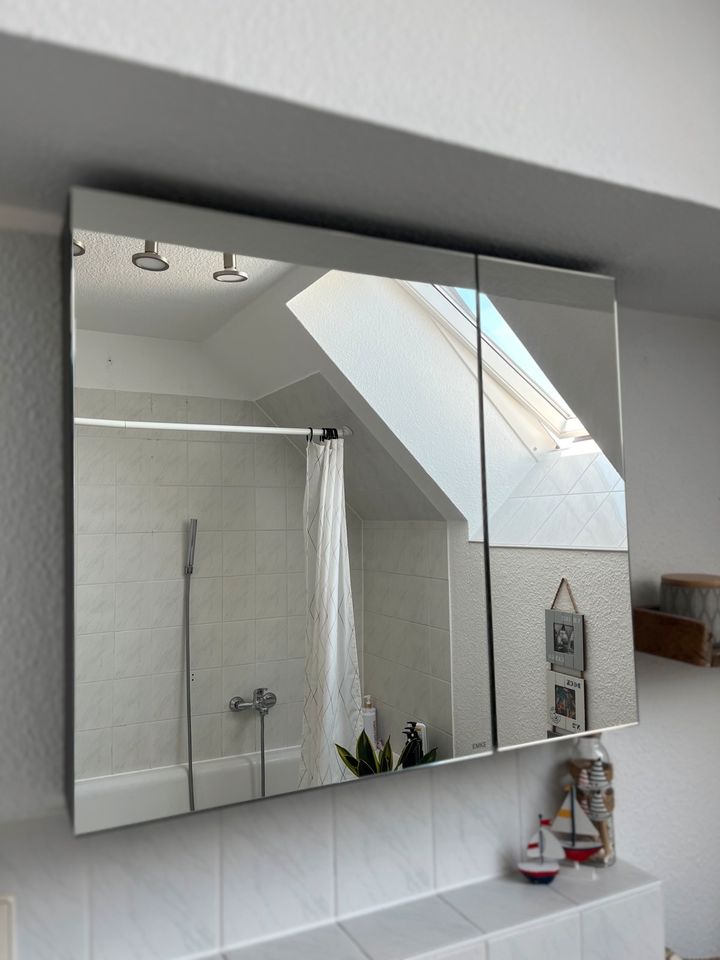 Emke Spiegelschrank Badezimmerschrank Möbel Wohnung anthrazit in Torgau