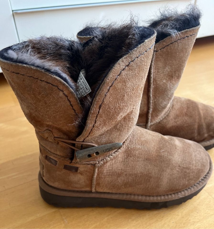 UGG Boots gr. 36 in Ludwigsburg