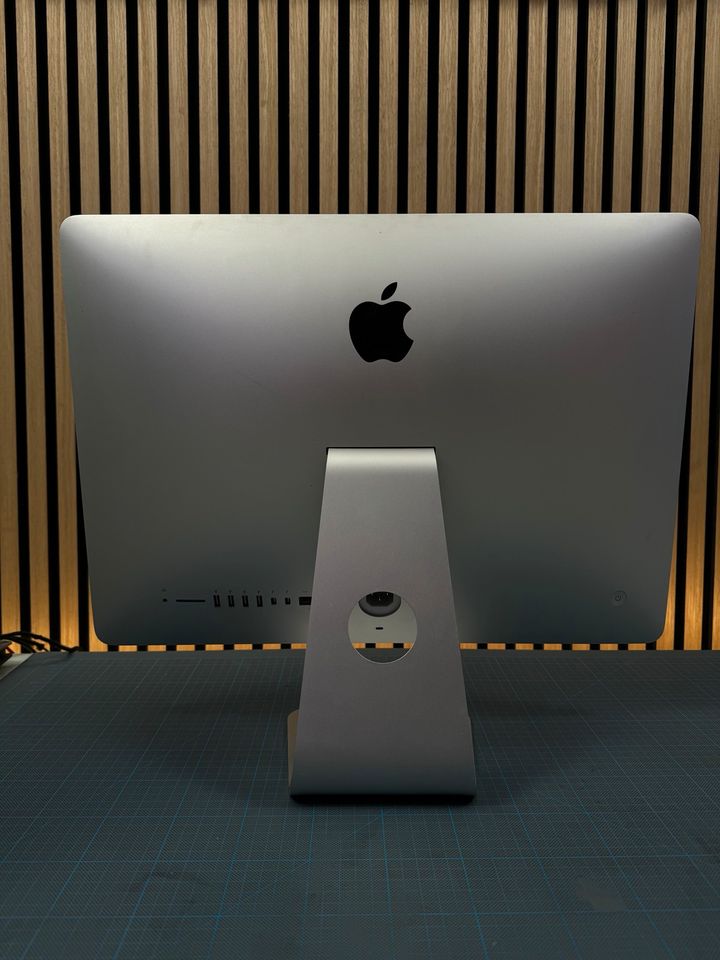 Apple iMac 21,5“ 2013 Defekt an Bastler in Düren