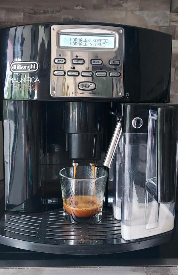 Delonghi Kaffeemaschine Kaffeevollautomat in München
