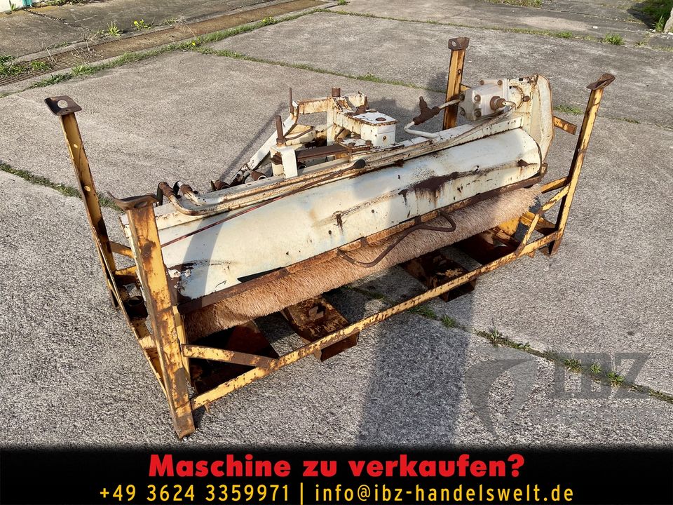 Besen Kehrmaschine Multicar M24 M25 Vorbau Frontanbau Bürste Kehr in Ohrdruf