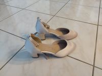 Brautschuhe/Pumps Größe 36 von Tamaris Champagner Satin Bayern - Dasing Vorschau