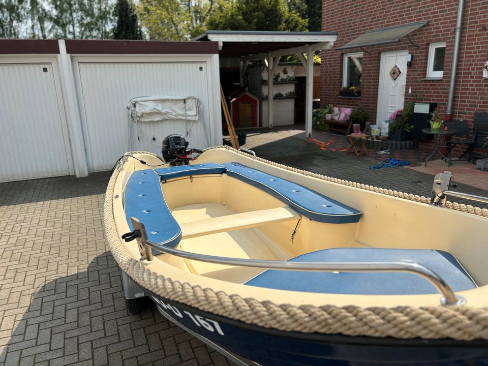 Corsiva 430 Motorboot Angelboot mit Trailer Top Zustand in Recklinghausen