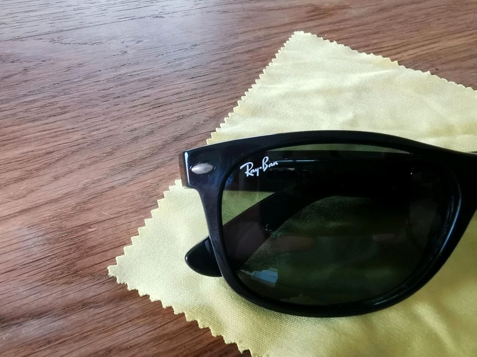 Ray Ban Sonnenbrille schwarz unisex in Weissach
