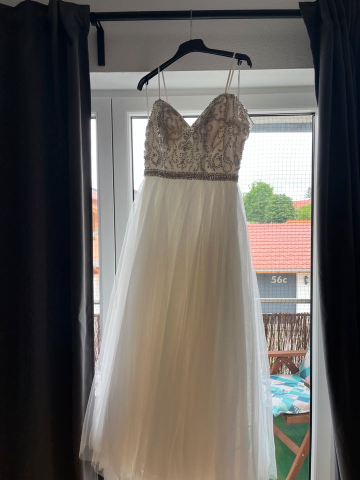 Brautkleid Größe 44 in Bruckmühl