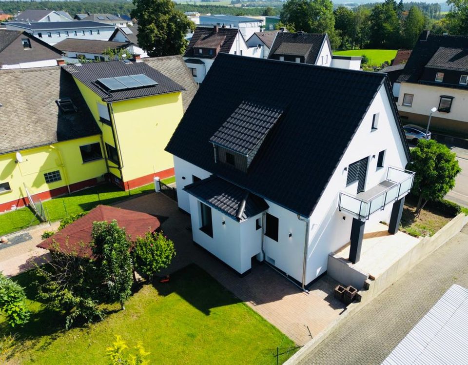 Provisionsfrei - Energieklasse A - Top saniertes, freistehendes Traumhaus in Limburg in Limburg