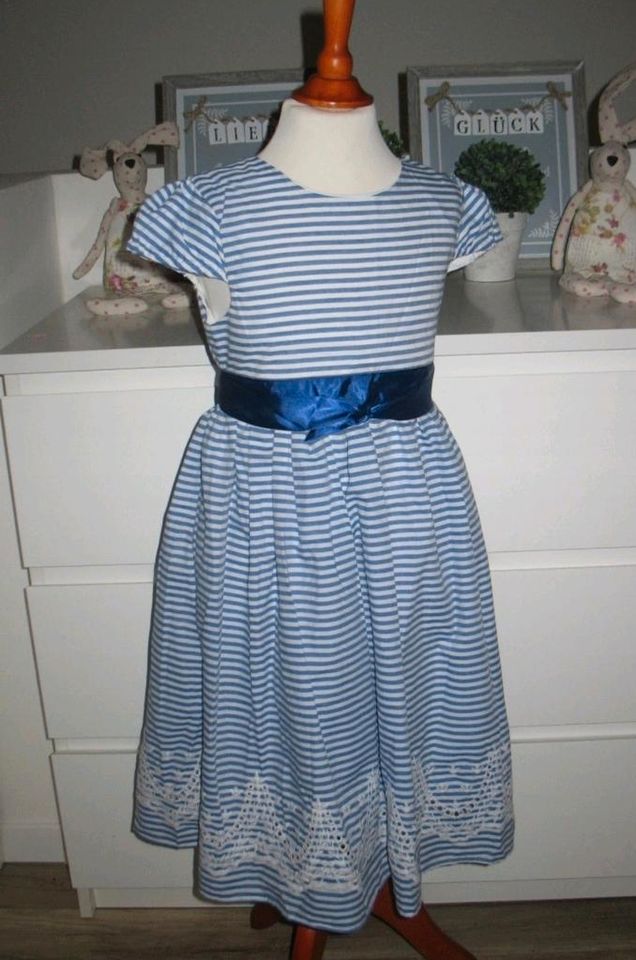 Ernstings Kleid Sommerkleid festlich neu mit Etikett Gr 128 in Burscheid