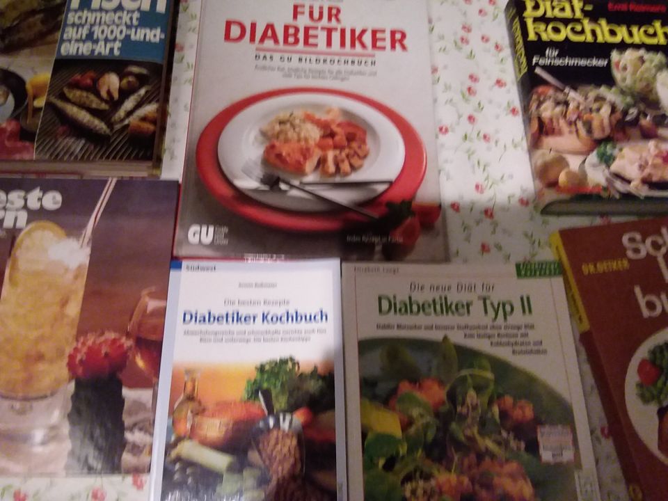 Kochbücher (Flugzeuge, Diät-, Diabetiker ) in Plankstadt