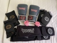 Boxhandschuhe/Starterset Größe 10 oz Dresden - Cossebaude Vorschau