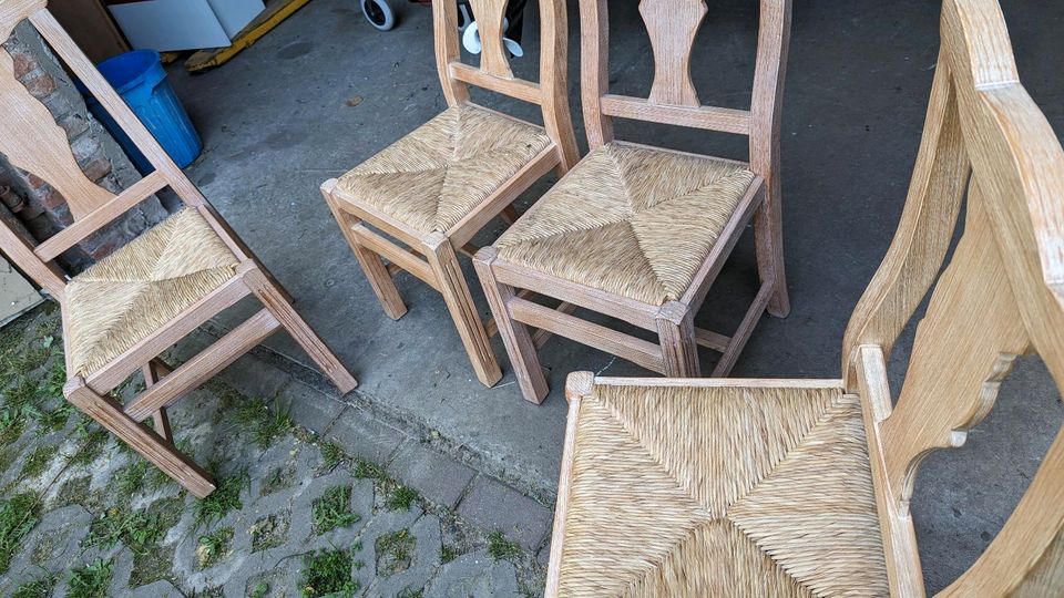 4 Stühle ,Top Zustand. echt Holz in Kühlungsborn