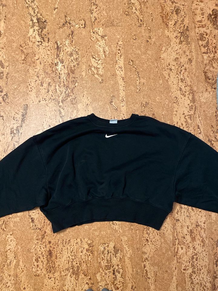 Nike Pullover Damen in Arnstadt