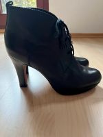 Clarks Stiefelletten Absatz Pumps schwarz Leder 40 Dresden - Dresden-Plauen Vorschau