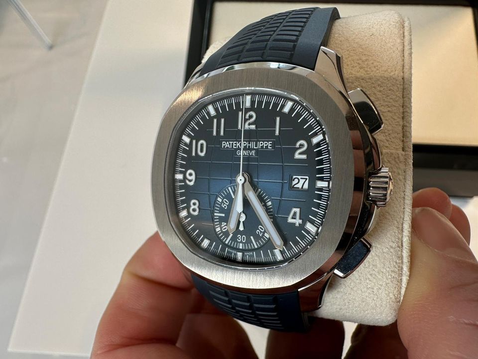 Patek Philippe Ref 5968G 2023 Neu Ungetragen in Berlin