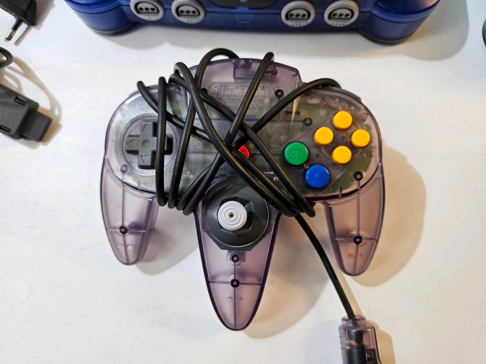 Nintendo N64 Konsolen und Controller in Ravensburg