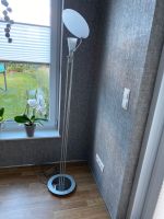 Stehlampe für Wohn- oder Schlafzimmer Niedersachsen - Garrel Vorschau