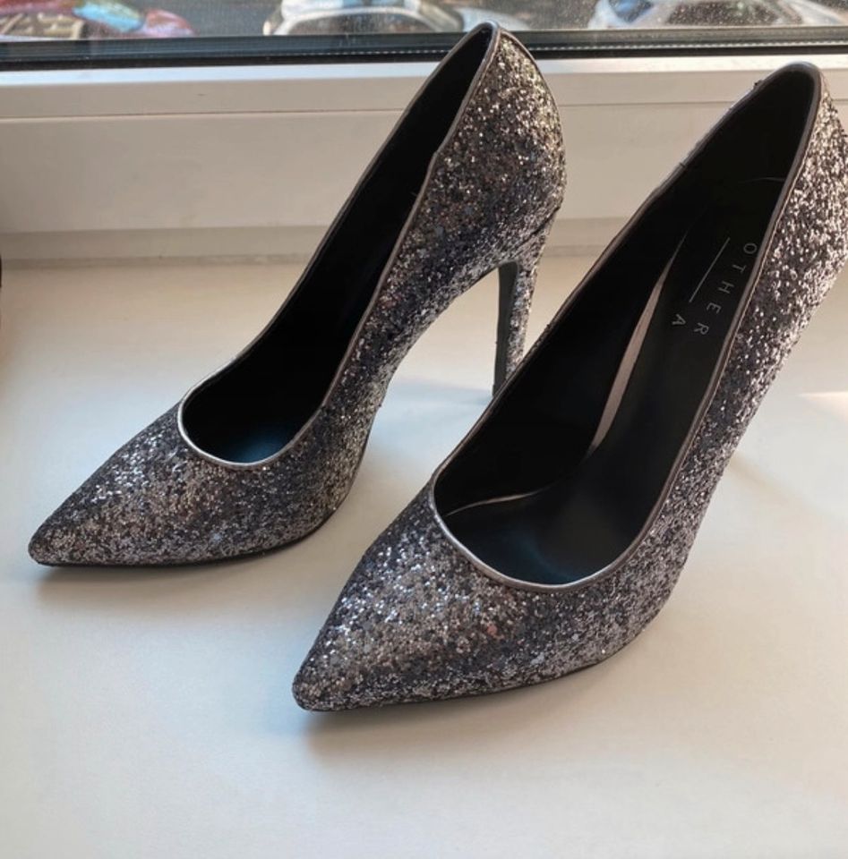 Another A High Heels Stilettos Silber Pailletten Gr. 36 in Herne