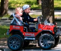 Fahrspaß für Kinder!  Großer Kinder Geländewagen für 2 Kinder Dresden - Gruna Vorschau