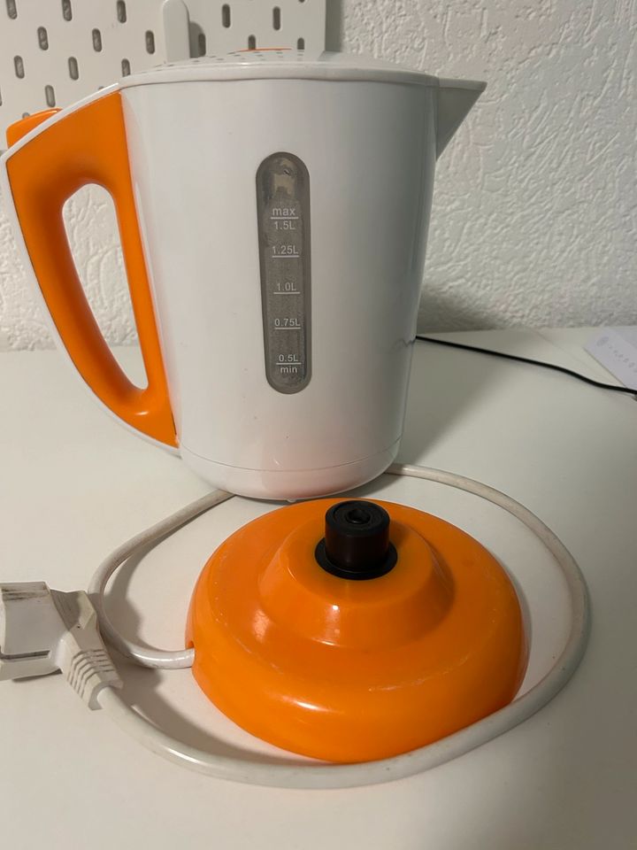 Tchibo Wasserkocher in Orange mit Max 1,5ml in Mannheim