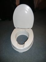 Toilettensitzerhöhung mit Deckel, 10 cm, max. 200kg belastbar Bochum - Bochum-Süd Vorschau