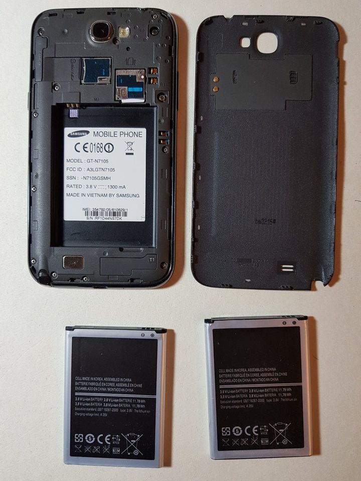 Samsung Galaxy Note 2, defekt, mit Akkus und Hülle in Schopfheim