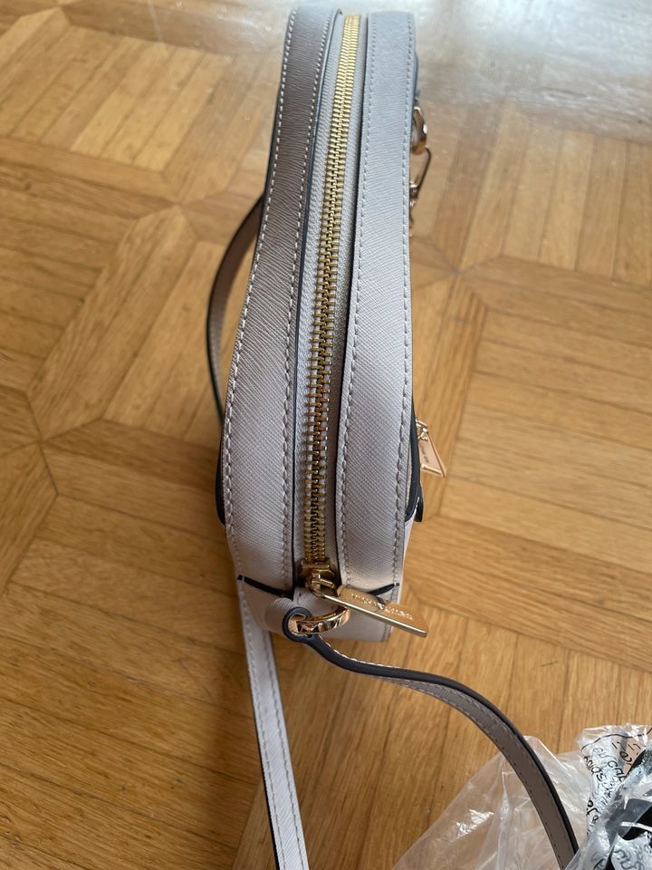 Michael Kors Tasche NEU LEDER Umhängetasche bag in Würzburg