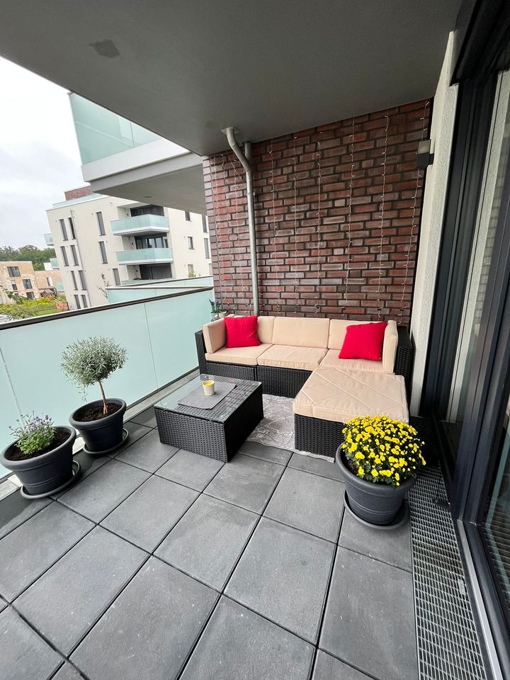 Neuwertig & Modern + 2-Zimmer * EBK * TG-Stellplatz * Loggia 12m² * Parkett in Wolfsburg