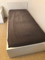 Bett mit Lattenrost und Matratze 90x200 Hessen - Gießen Vorschau